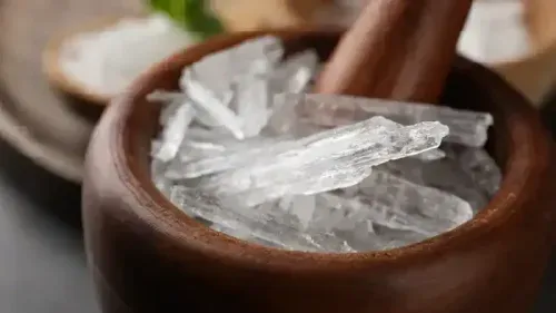 ফিটকিরির উপকারিতা এবং এর ঐতিহ্যগত ব্যবহার